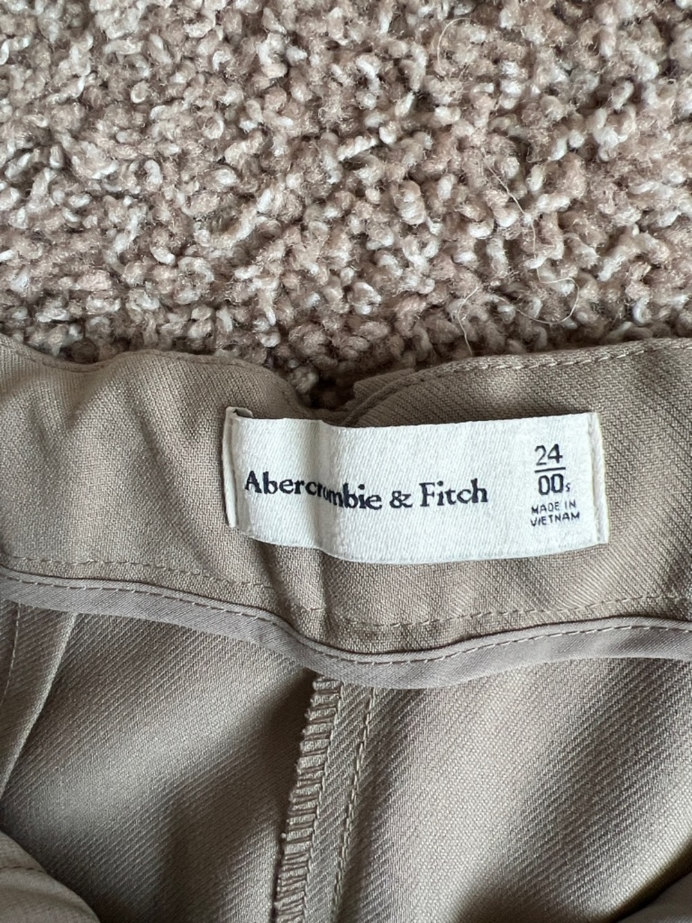 High-Waist Wide Leg Trousers in Taupe - Picture 7 of 10
